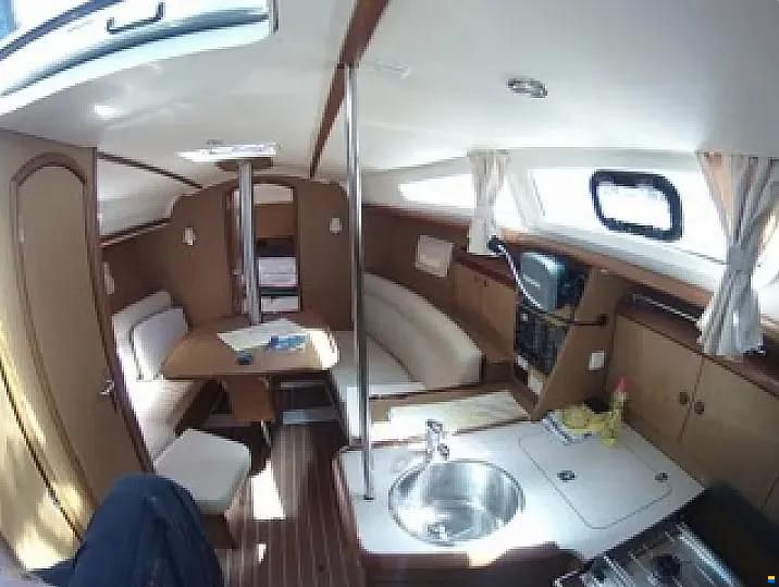 Jeanneau 32 i Performance