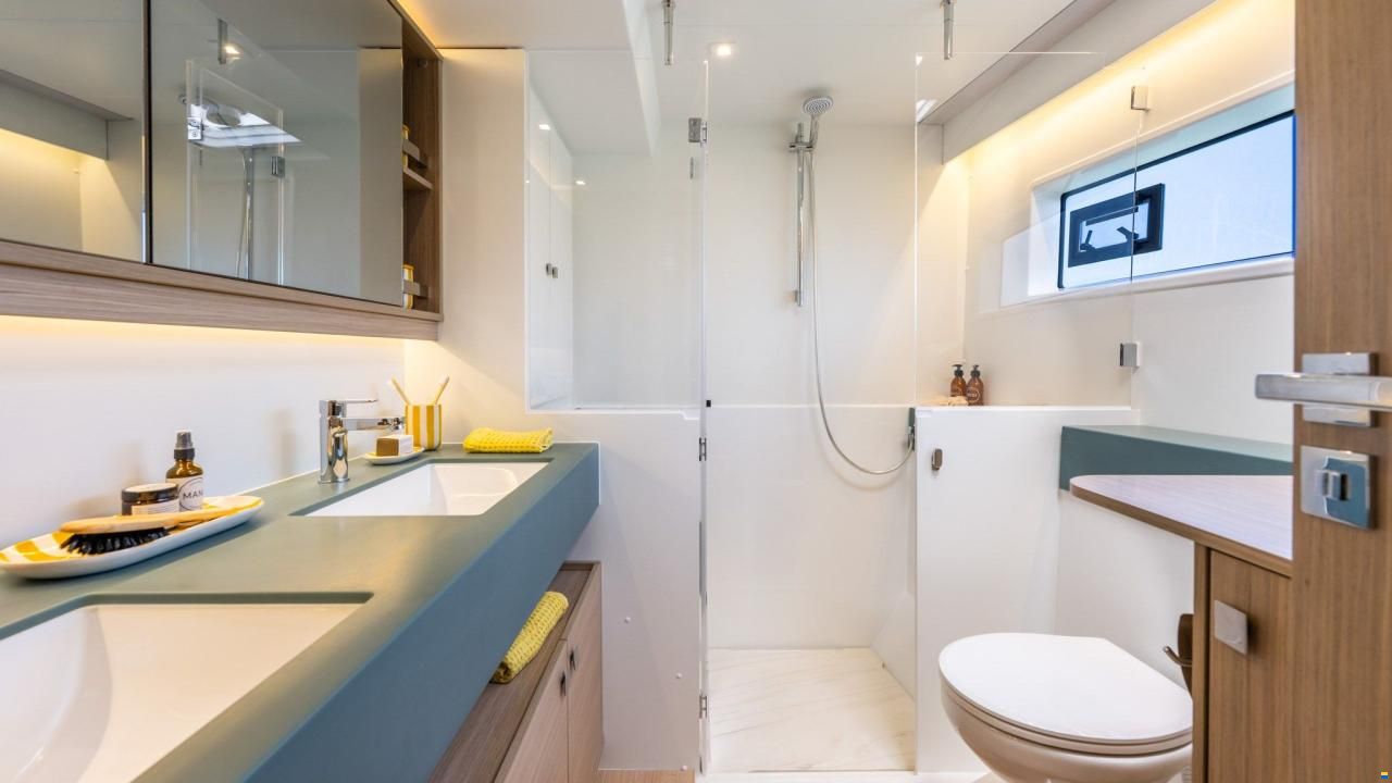 Lagoon 47