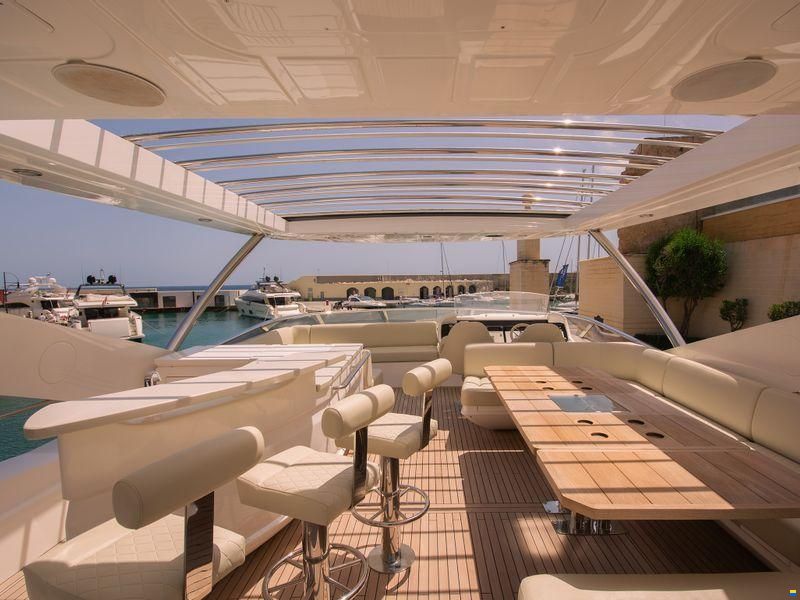 Sunseeker 86 Yacht