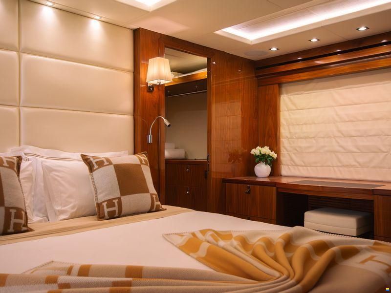 Sunseeker 86 Yacht