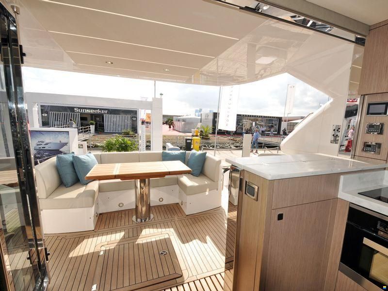 Sunseeker Manhattan 52