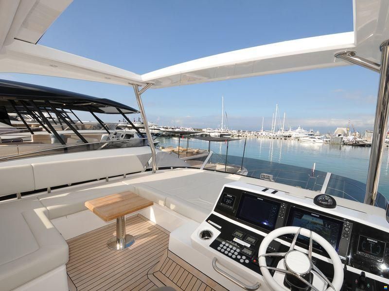 Sunseeker Manhattan 52