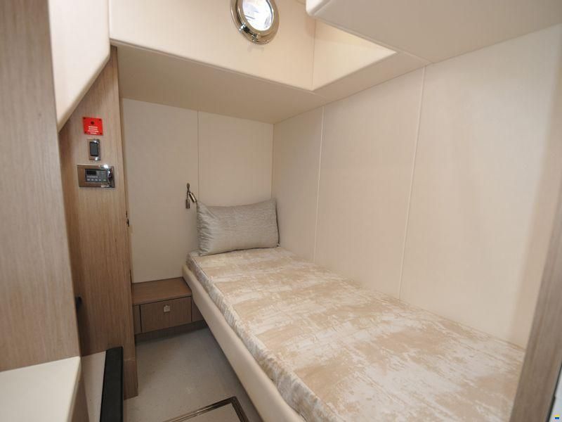 Sunseeker Manhattan 52