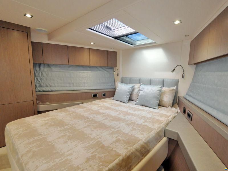 Sunseeker Manhattan 52