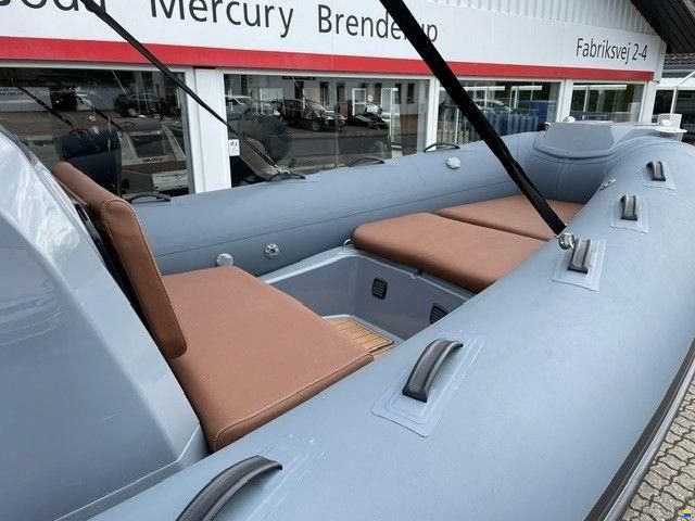 Brig Inflatable Boats Eagle 6,7 RIB med F225 hk Mercury-EFI 4