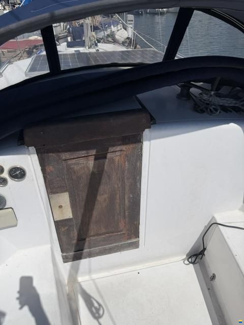 Delfín 28