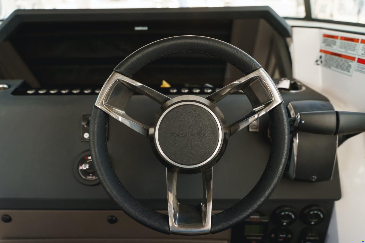 Axopar 37 XC Cross Cabin