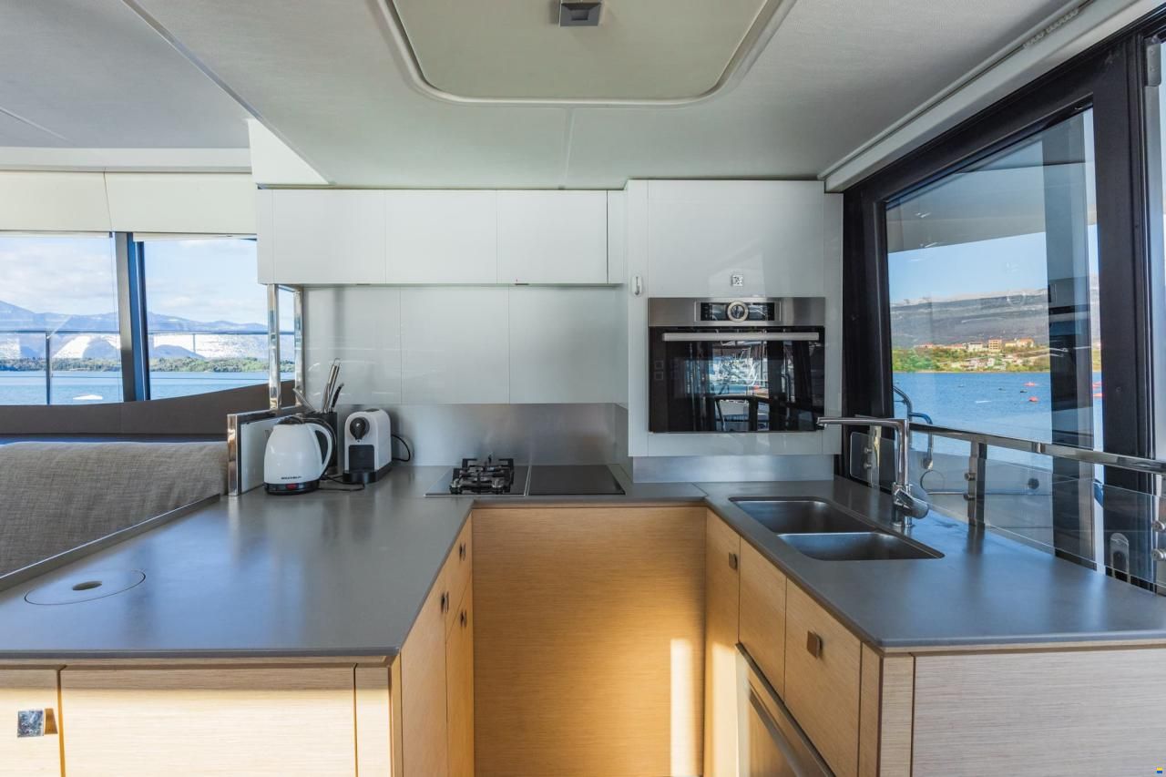 Fountaine Pajot MY 44