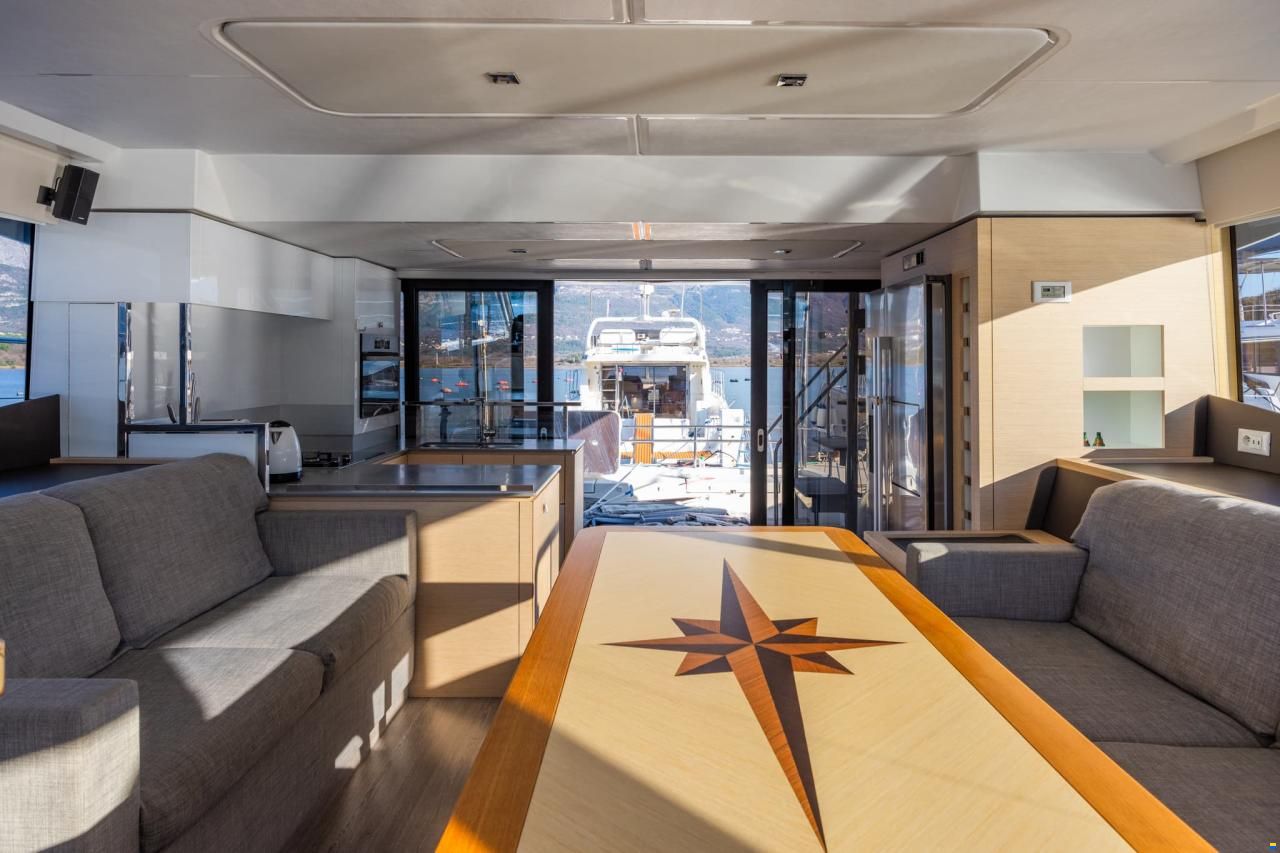 Fountaine Pajot MY 44