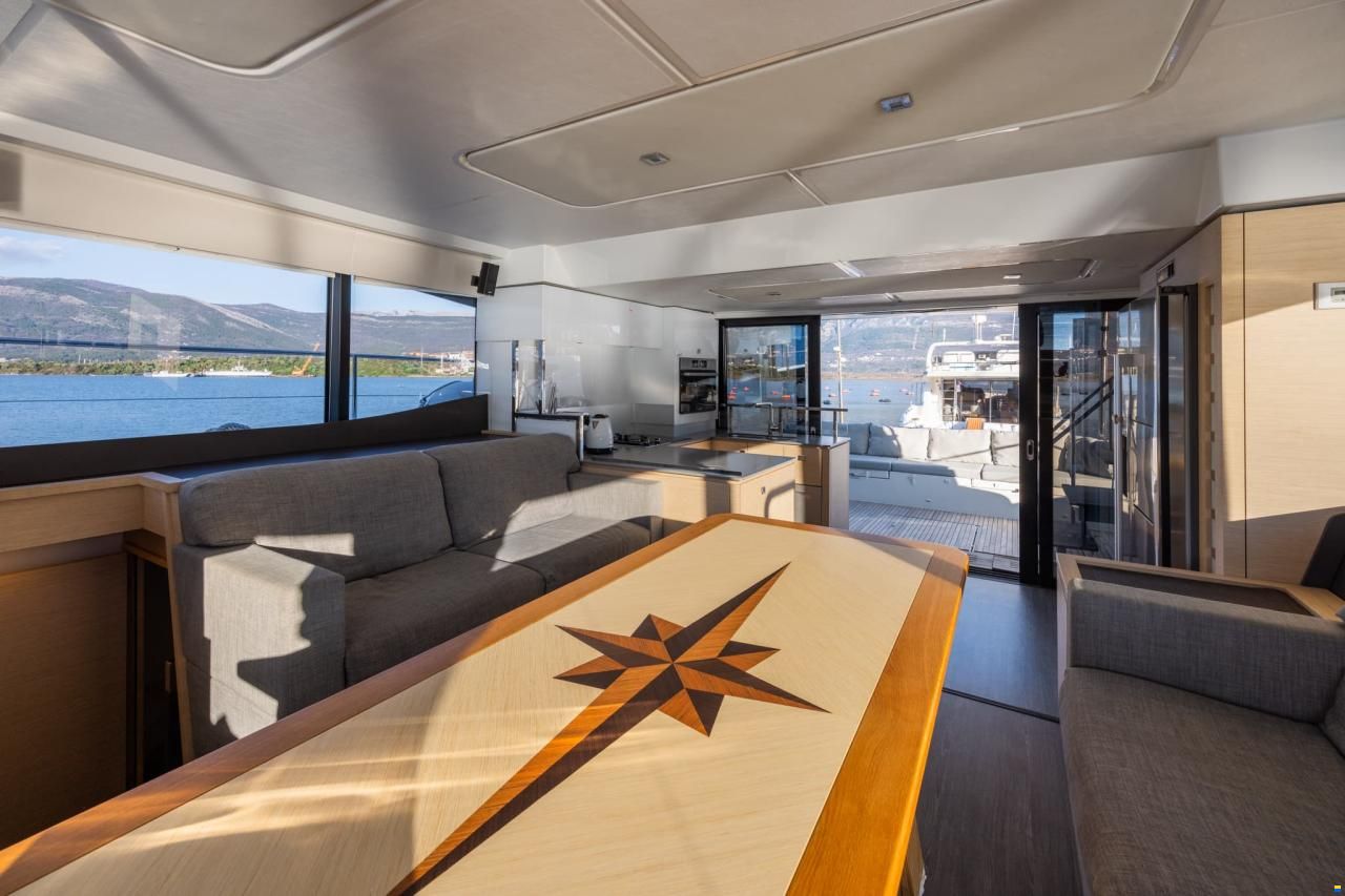 Fountaine Pajot MY 44