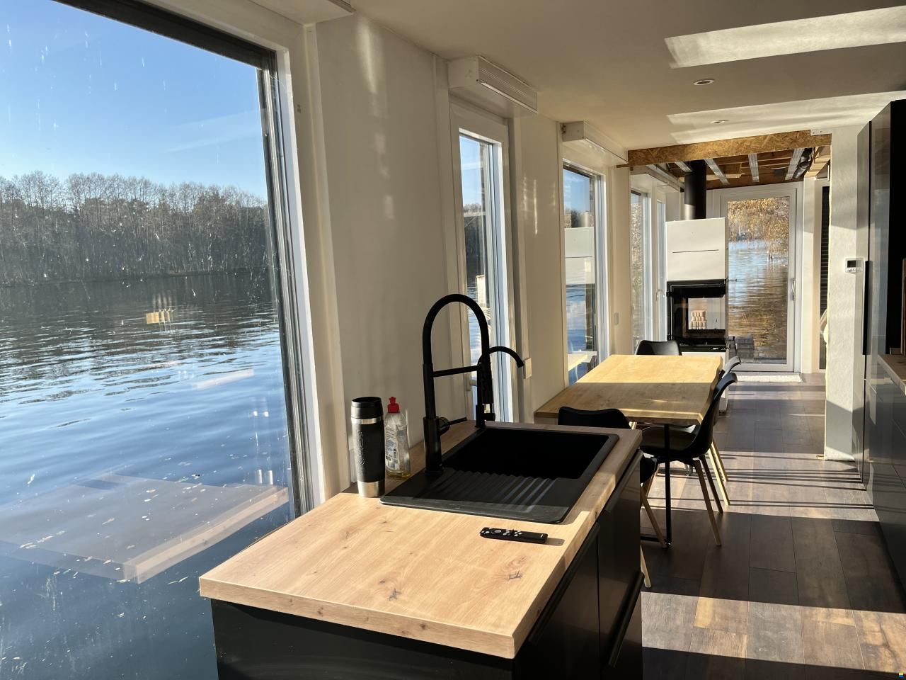 Waterbus 75