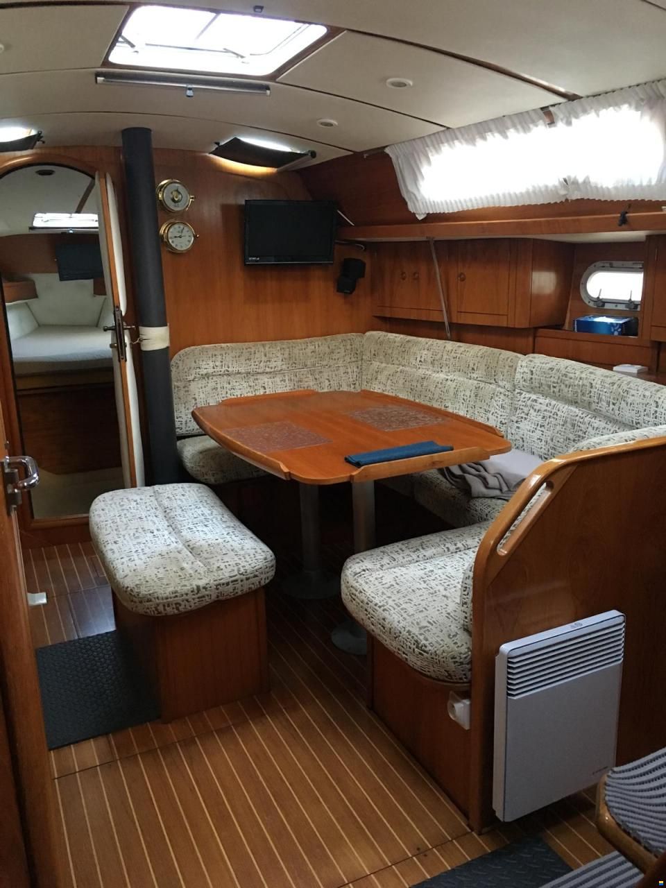 Jeanneau Sun Odyssey 37.1