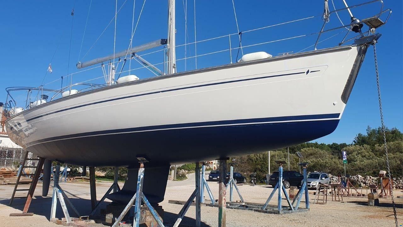 Bavaria 44