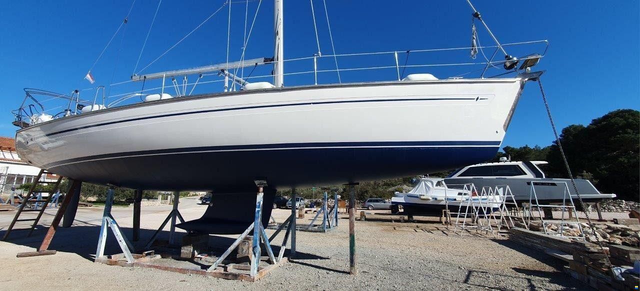 Bavaria 44