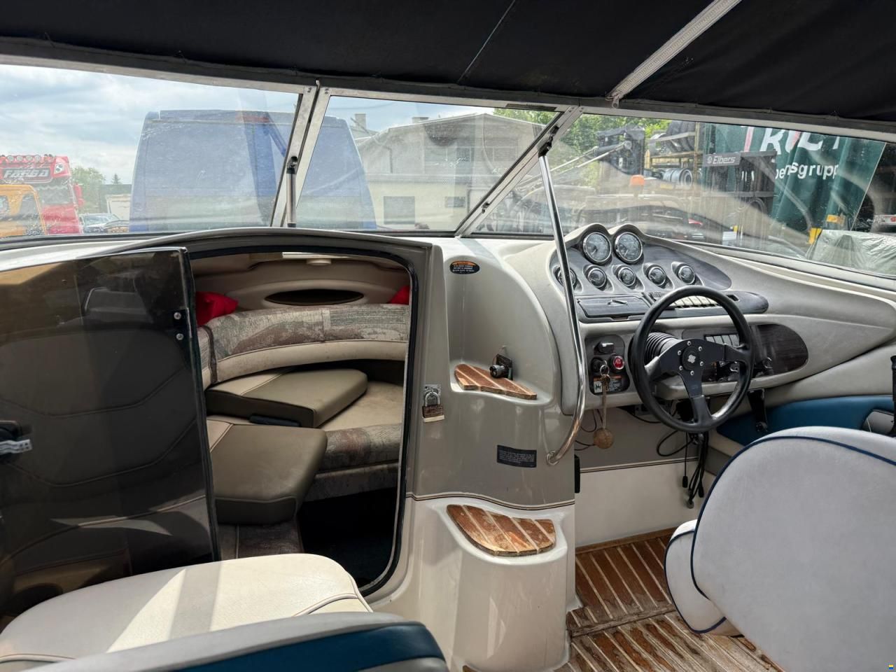 Maxum 2100SC
