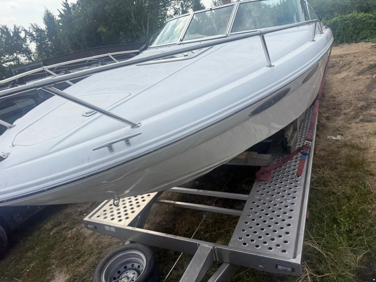Sea Ray 230