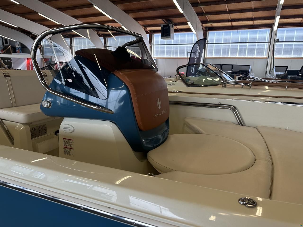 Invictus 200FX