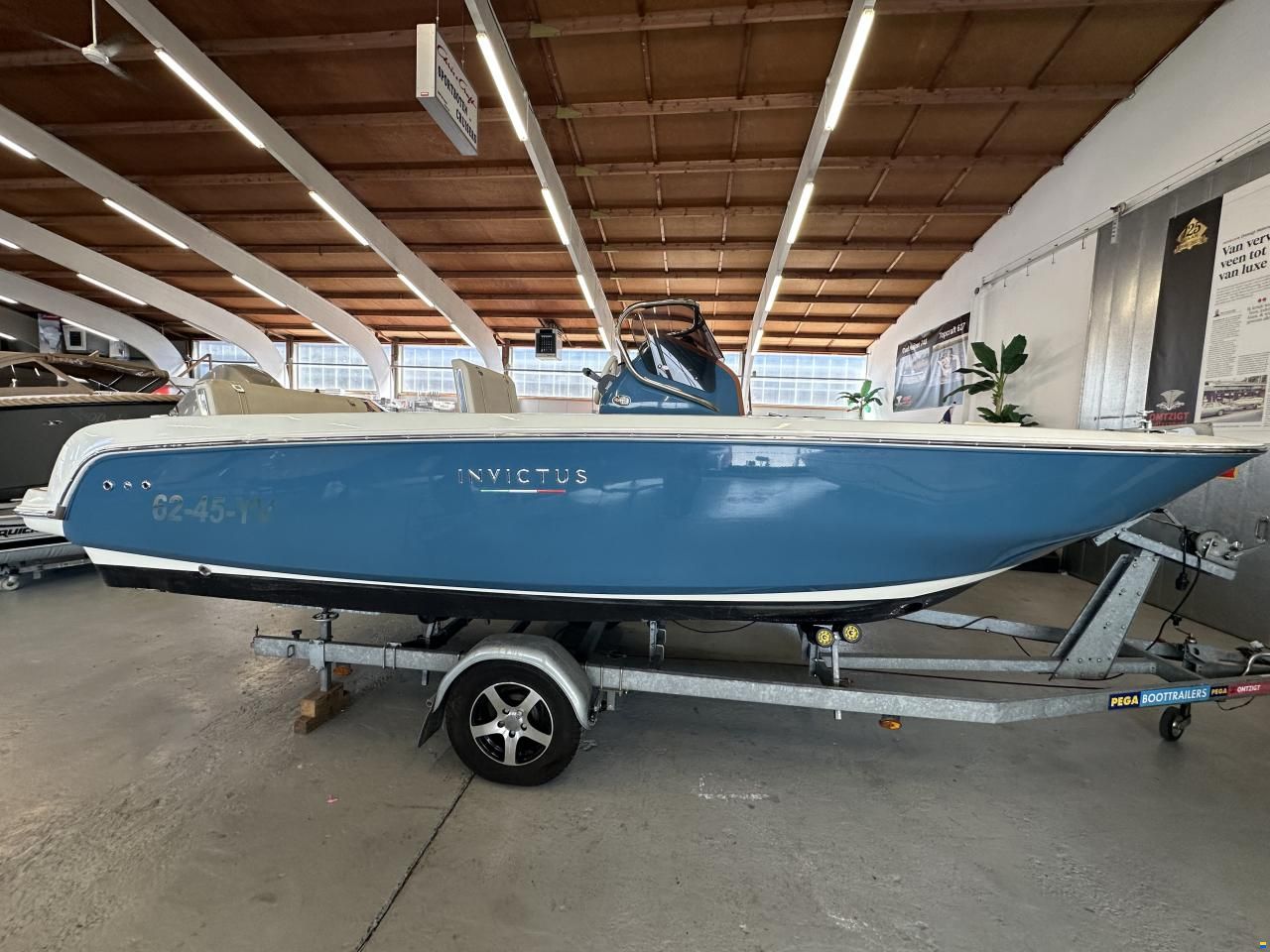 Invictus 200FX