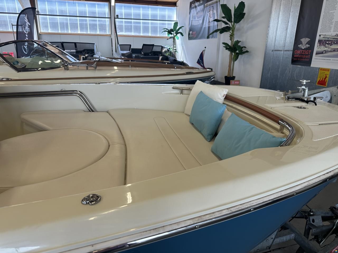 Invictus 200FX