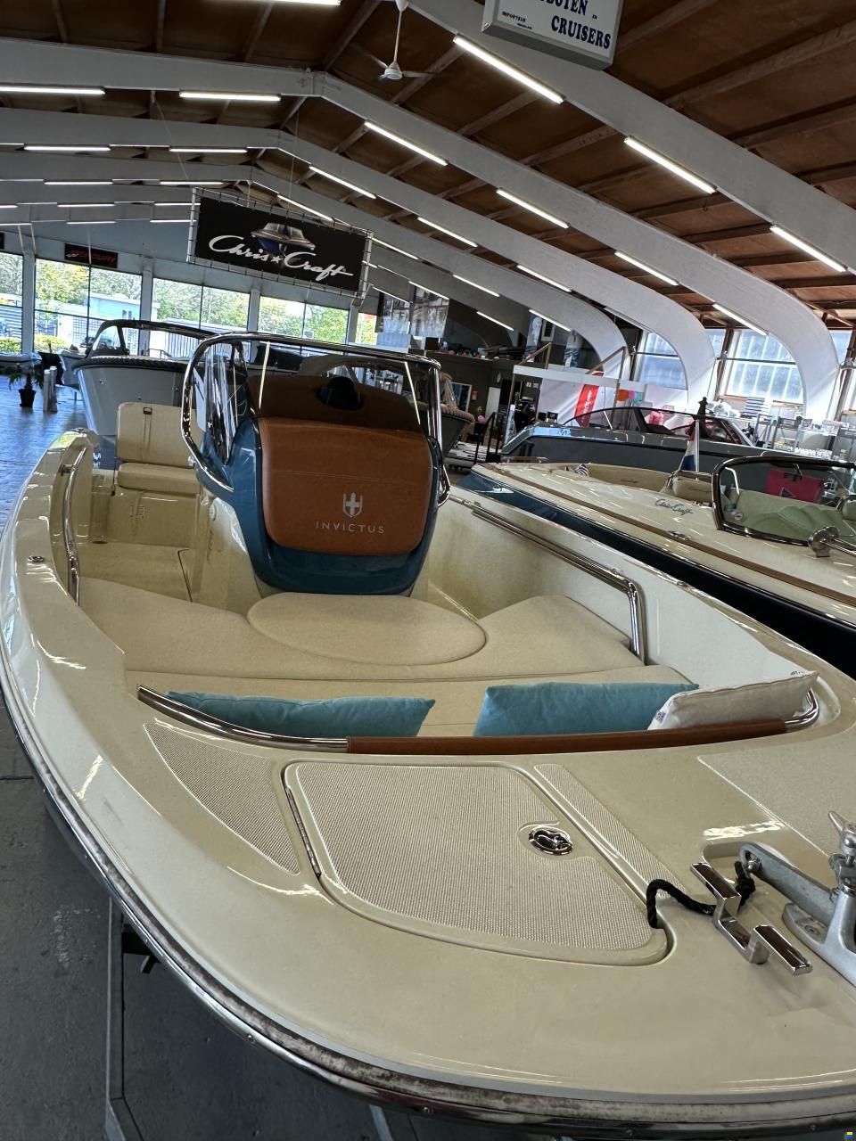 Invictus 200FX