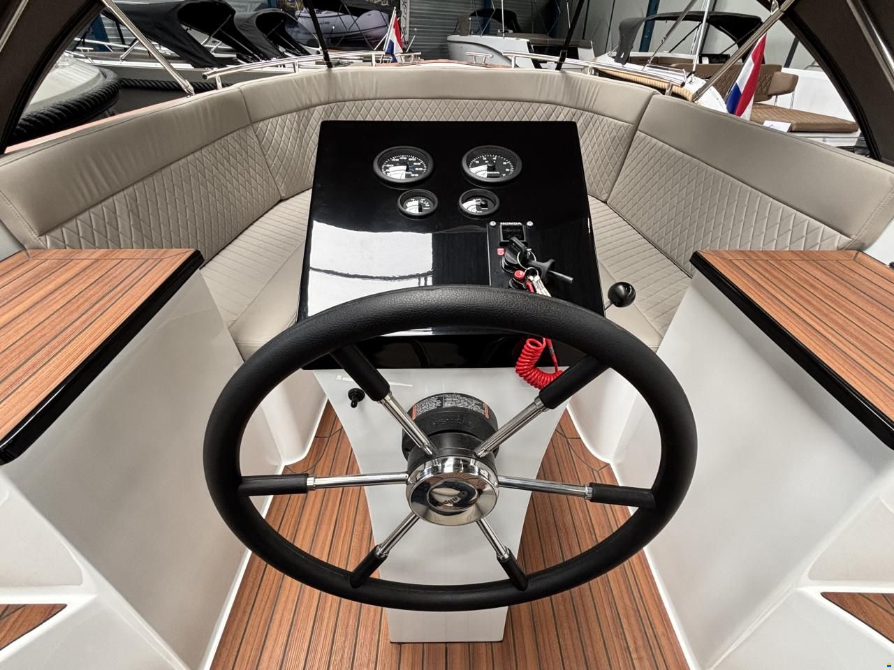 Maxima 630 Tender