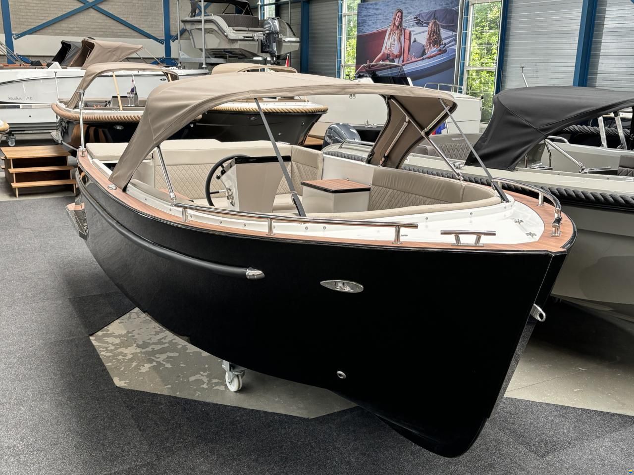 Maxima 630 Tender
