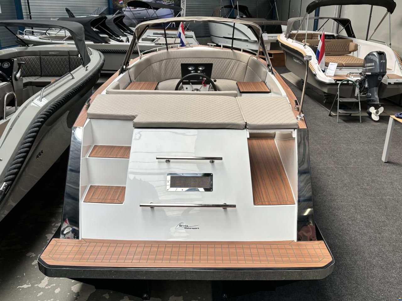 Maxima 630 Tender