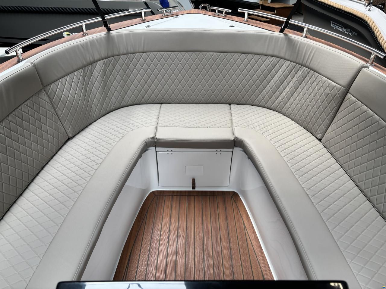 Maxima 630 Tender