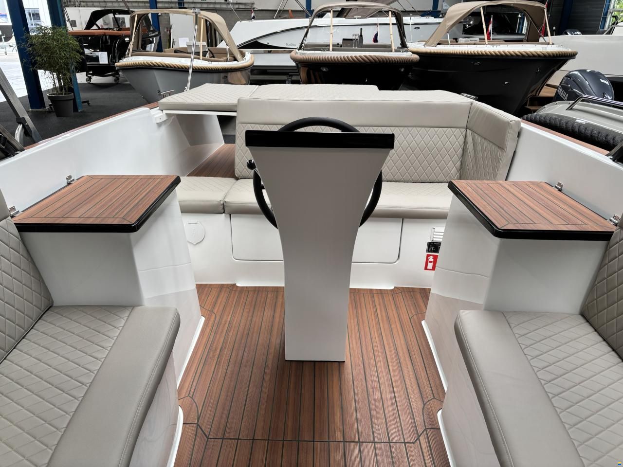 Maxima 630 Tender