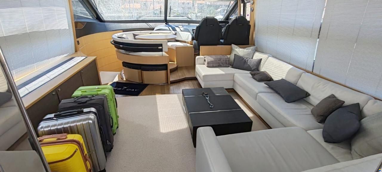Princess V72