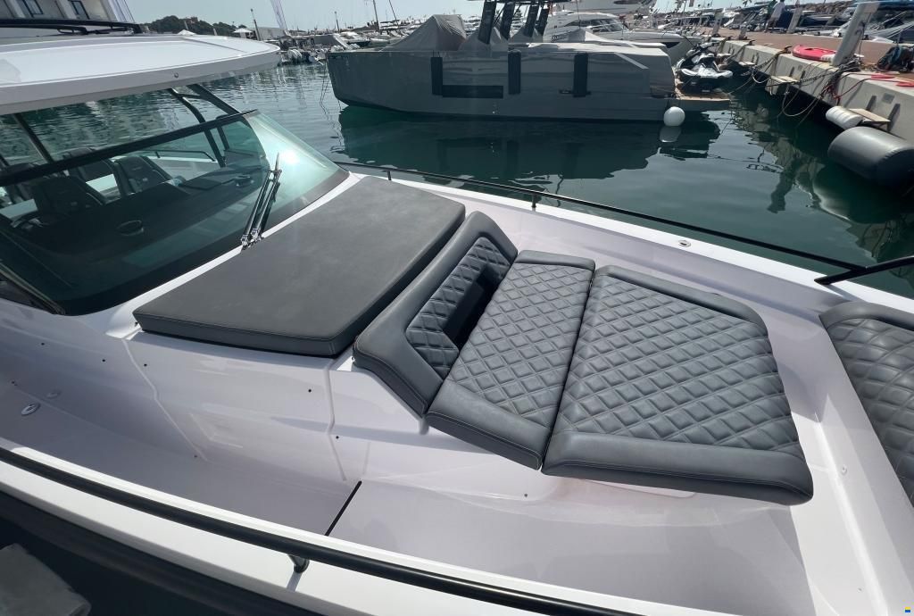 Axopar 37 Sun-Top