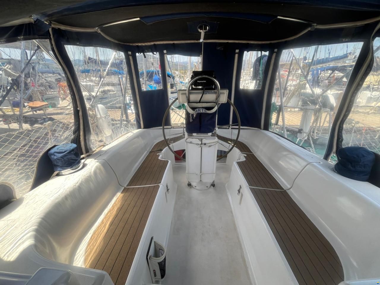 Dufour 38 Classic