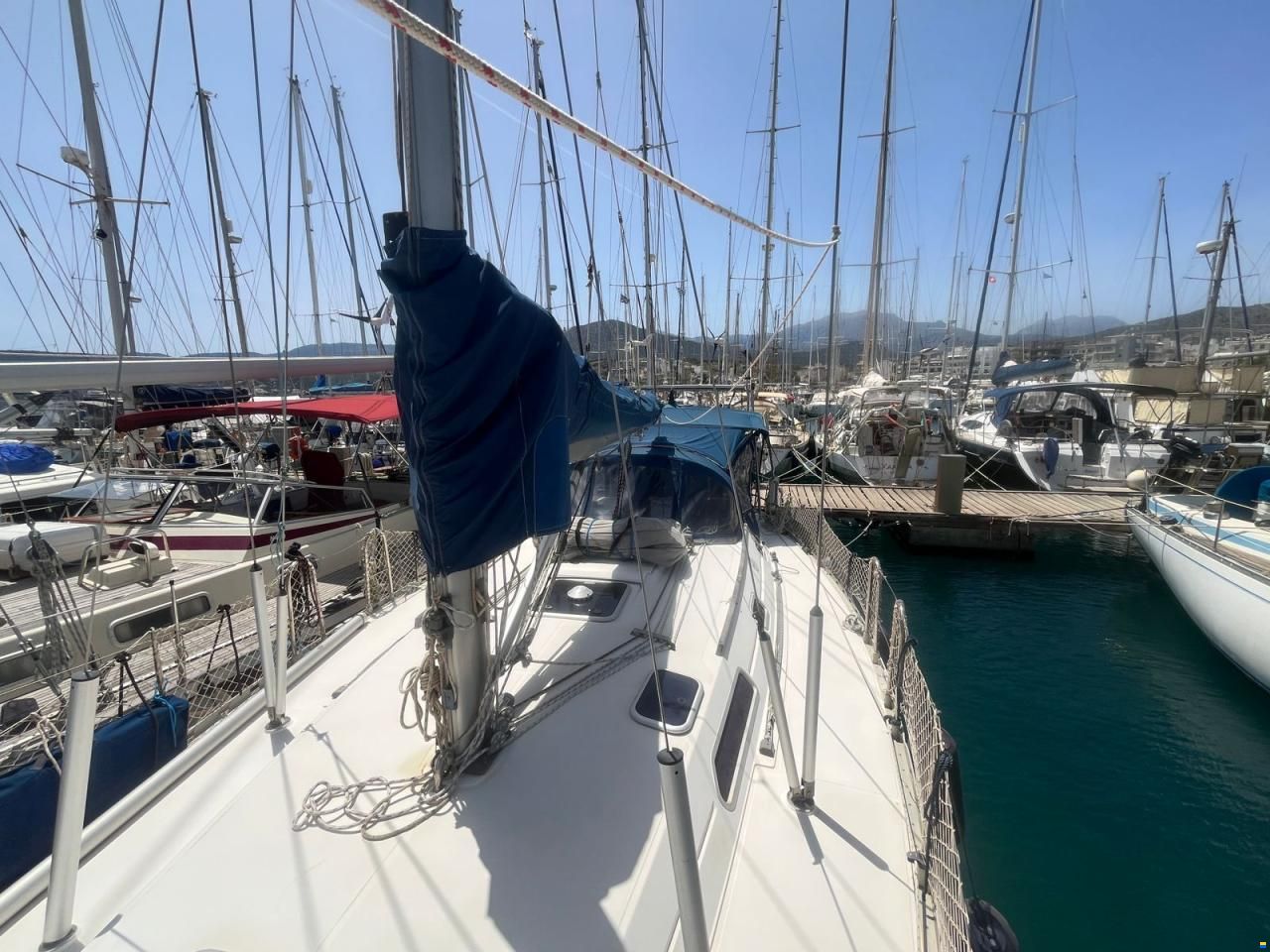 Dufour 38 Classic