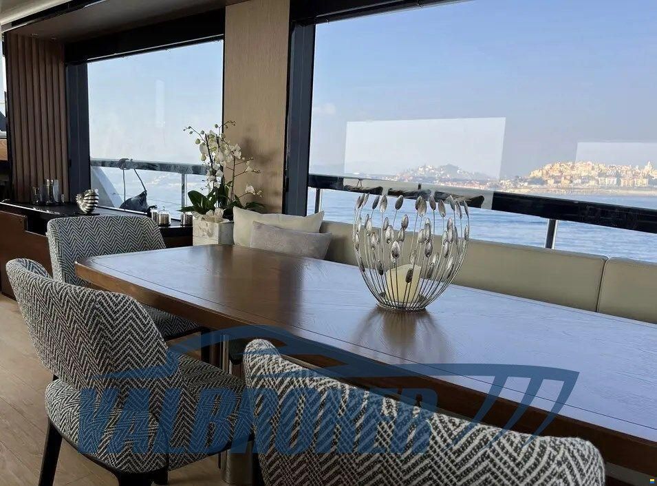 Absolute Navetta 68