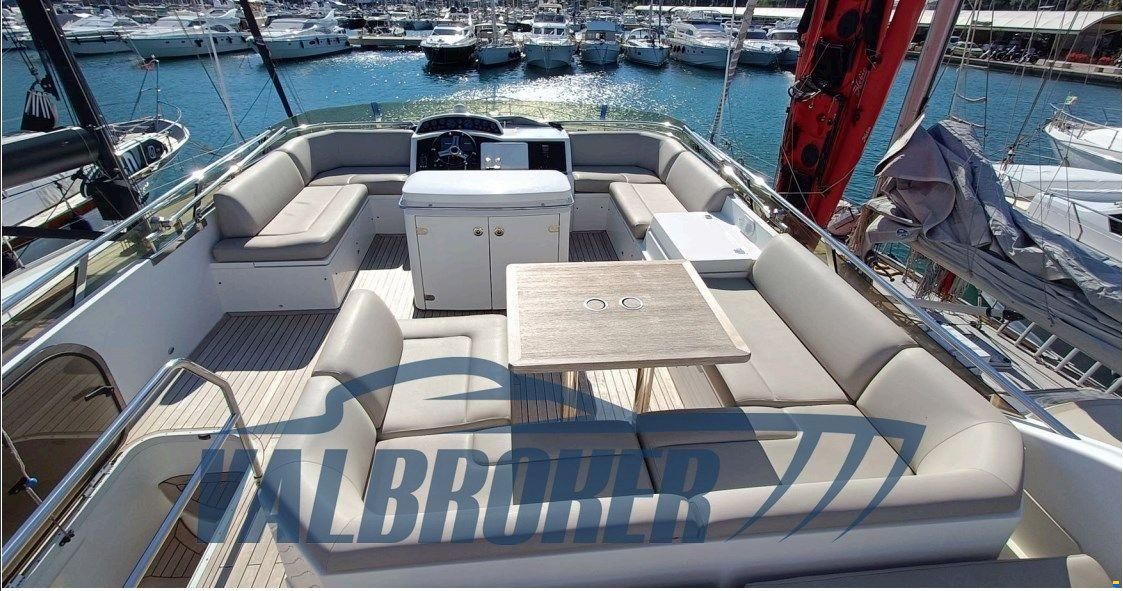 Princess 62 fly