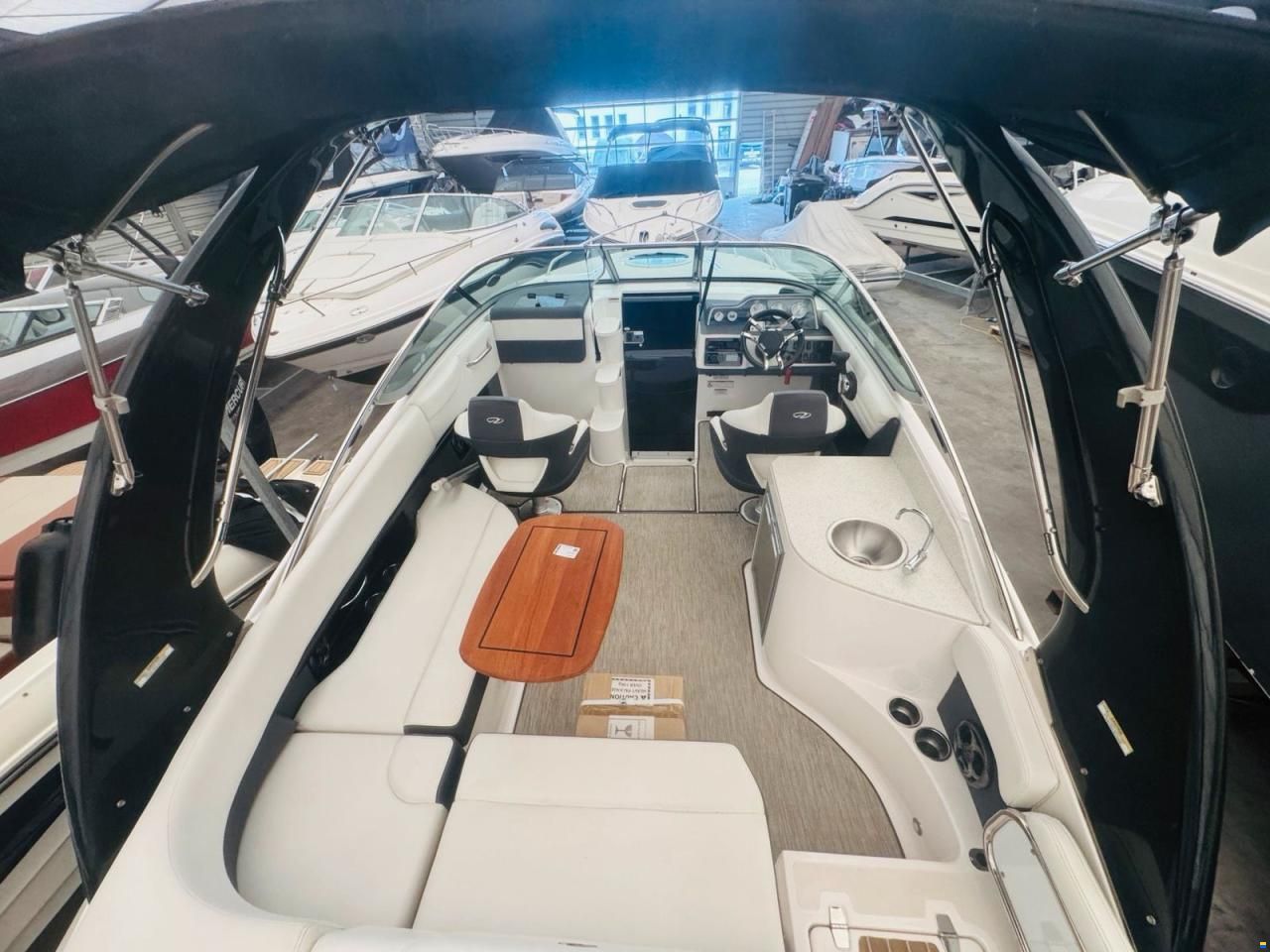 Regal Marine 2550 Cuddy