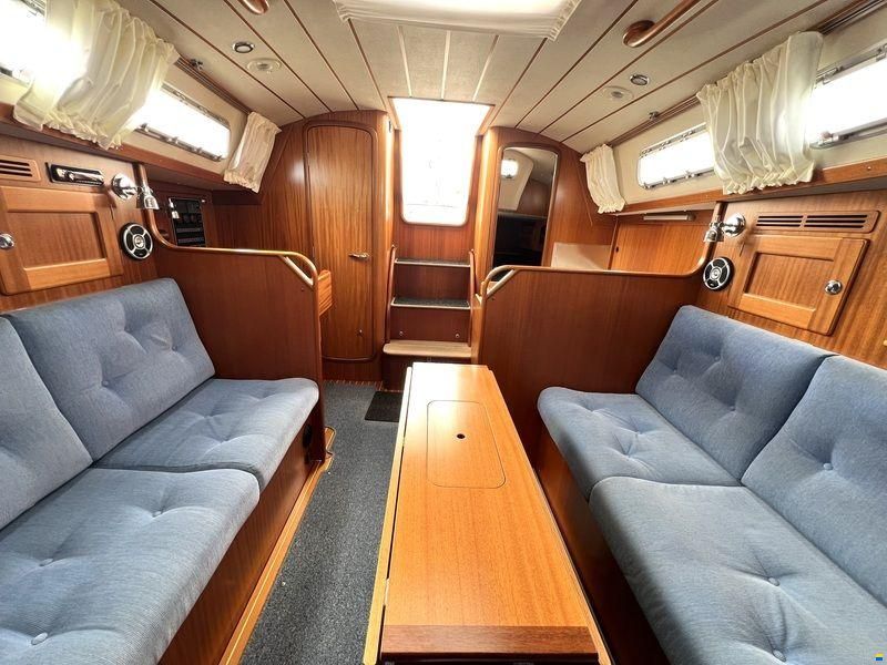 Hallberg Rassy 342