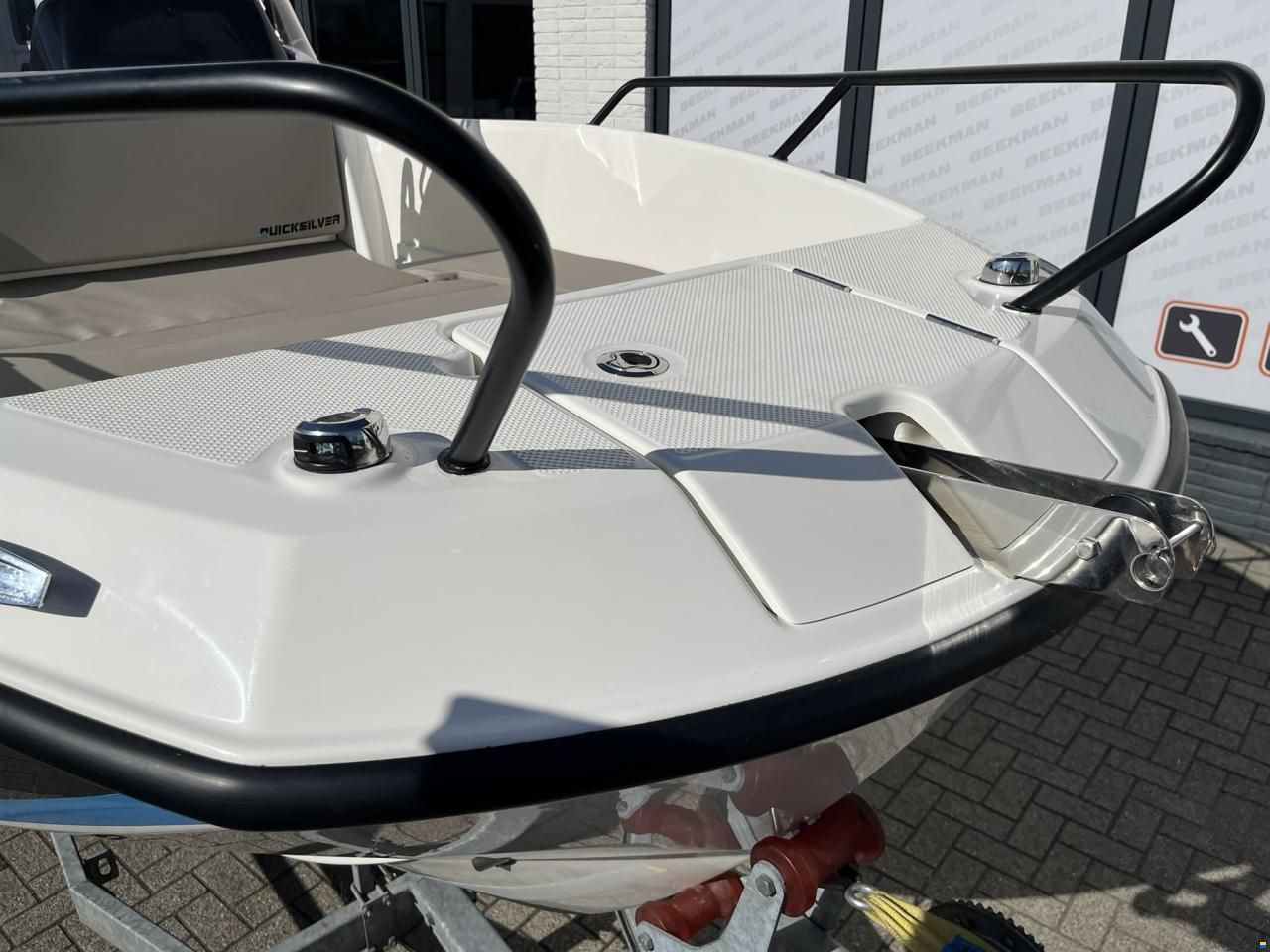 Quicksilver 555 Open