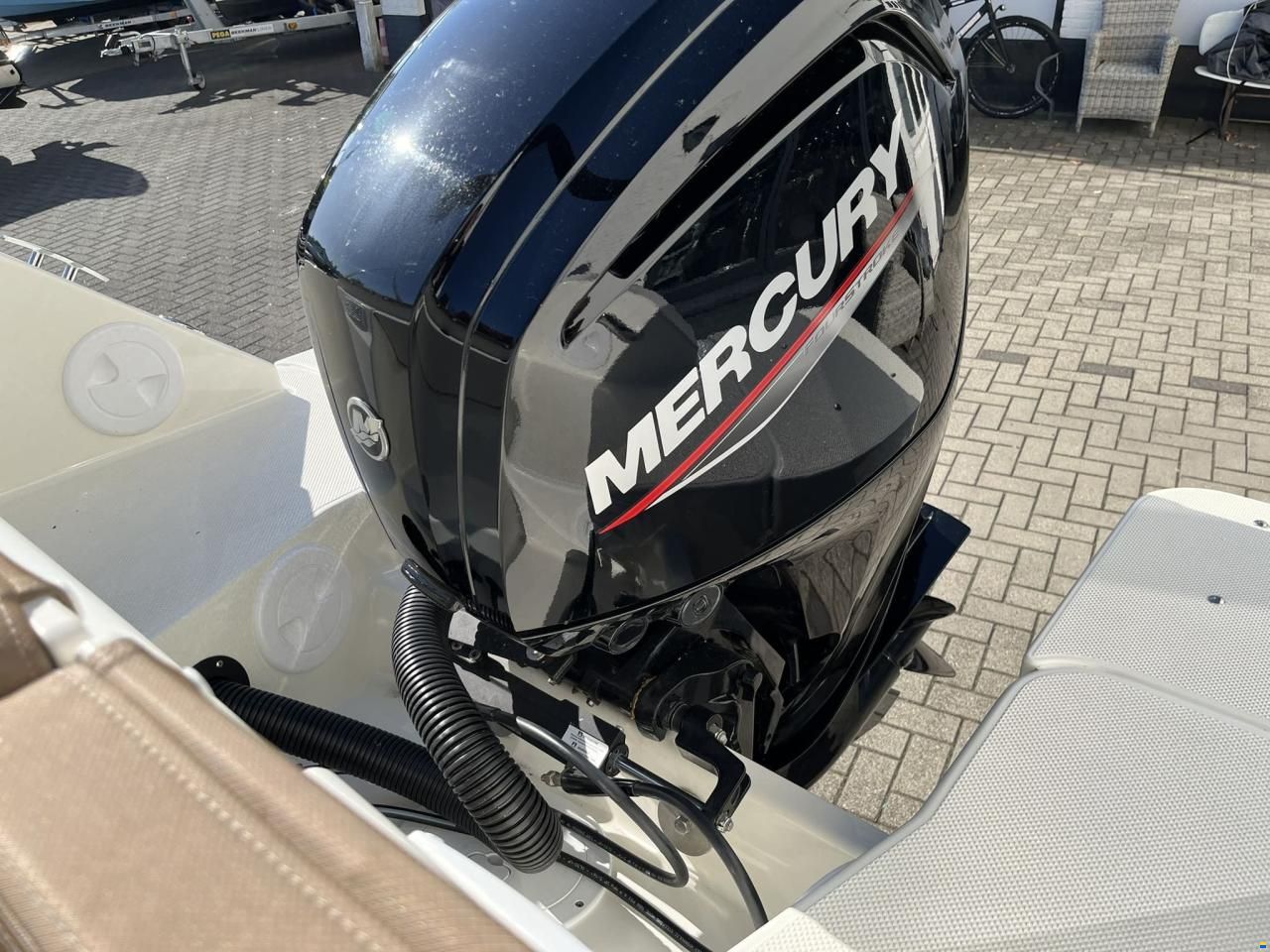 Quicksilver 555 Open