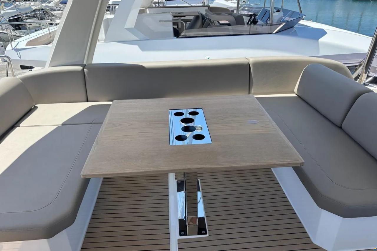 Leopard 53 Powercat