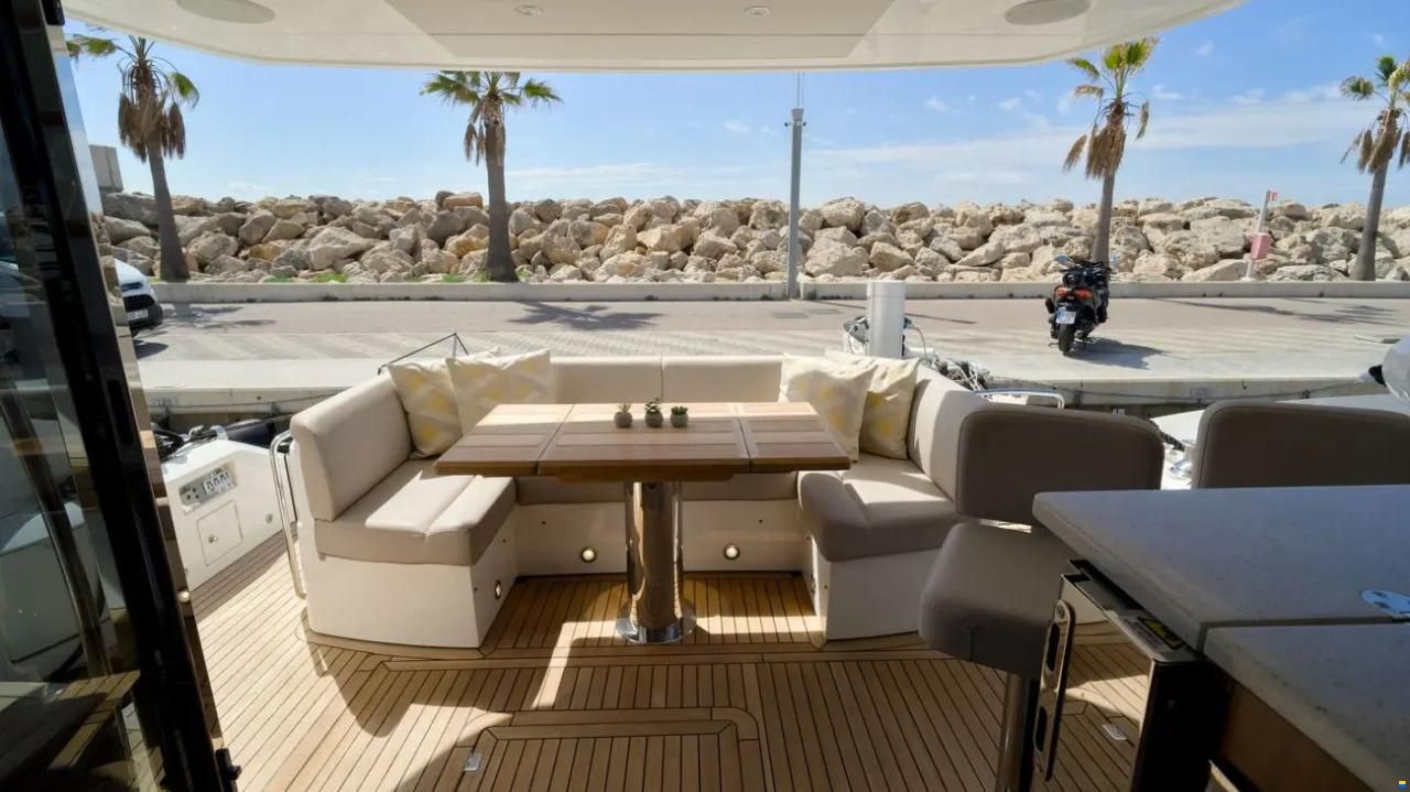 Sunseeker Manhattan 52