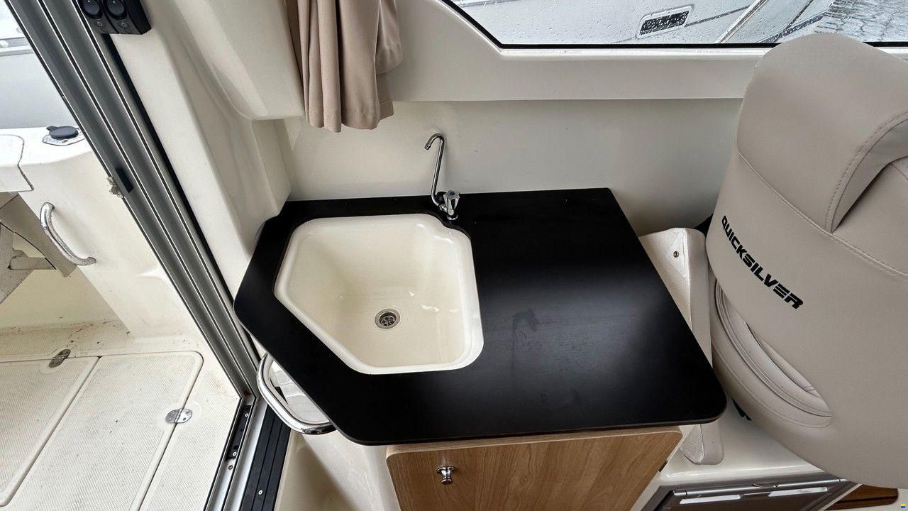 Quicksilver 755 PILOTHOUSE