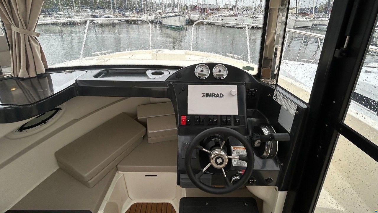 Quicksilver 755 PILOTHOUSE