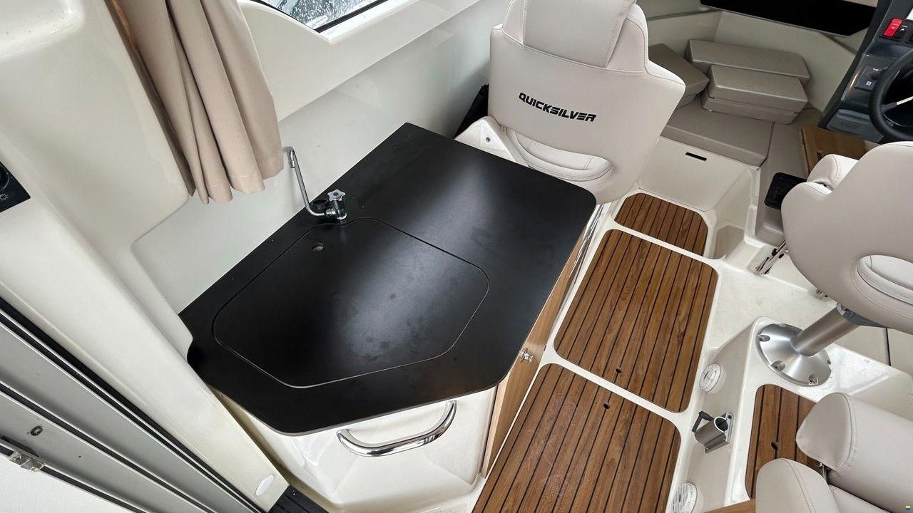 Quicksilver 755 PILOTHOUSE