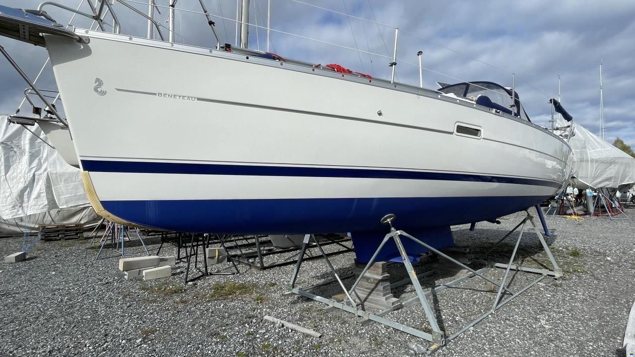 BENETEAU SEGELB&Aring;TAR OCEANIS 323