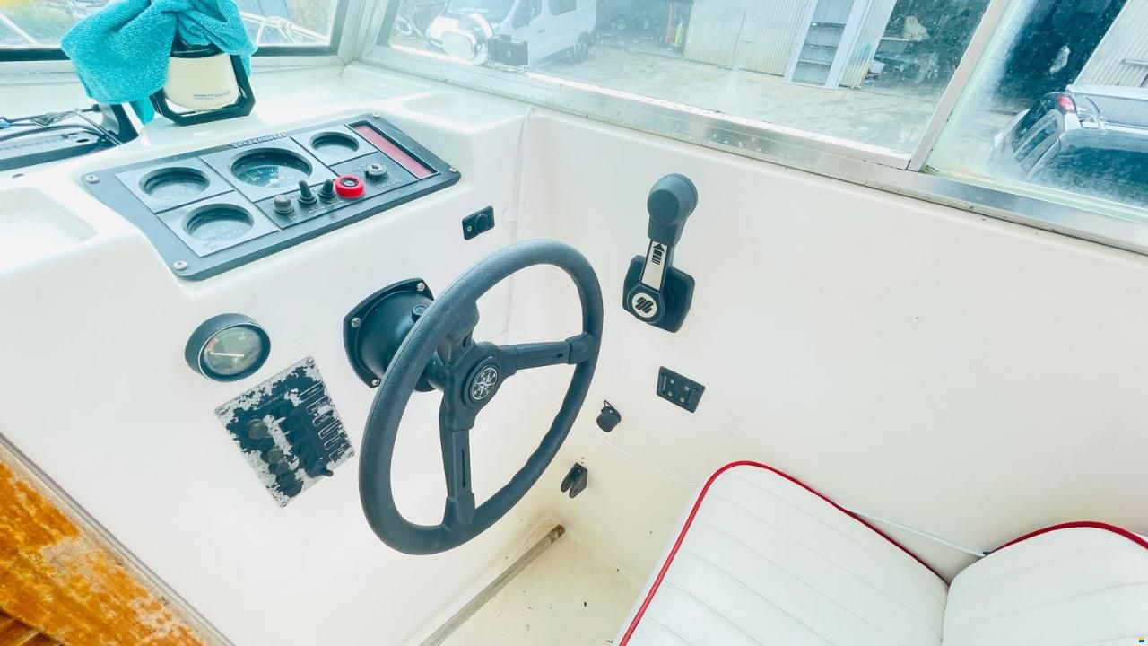Astinor 700