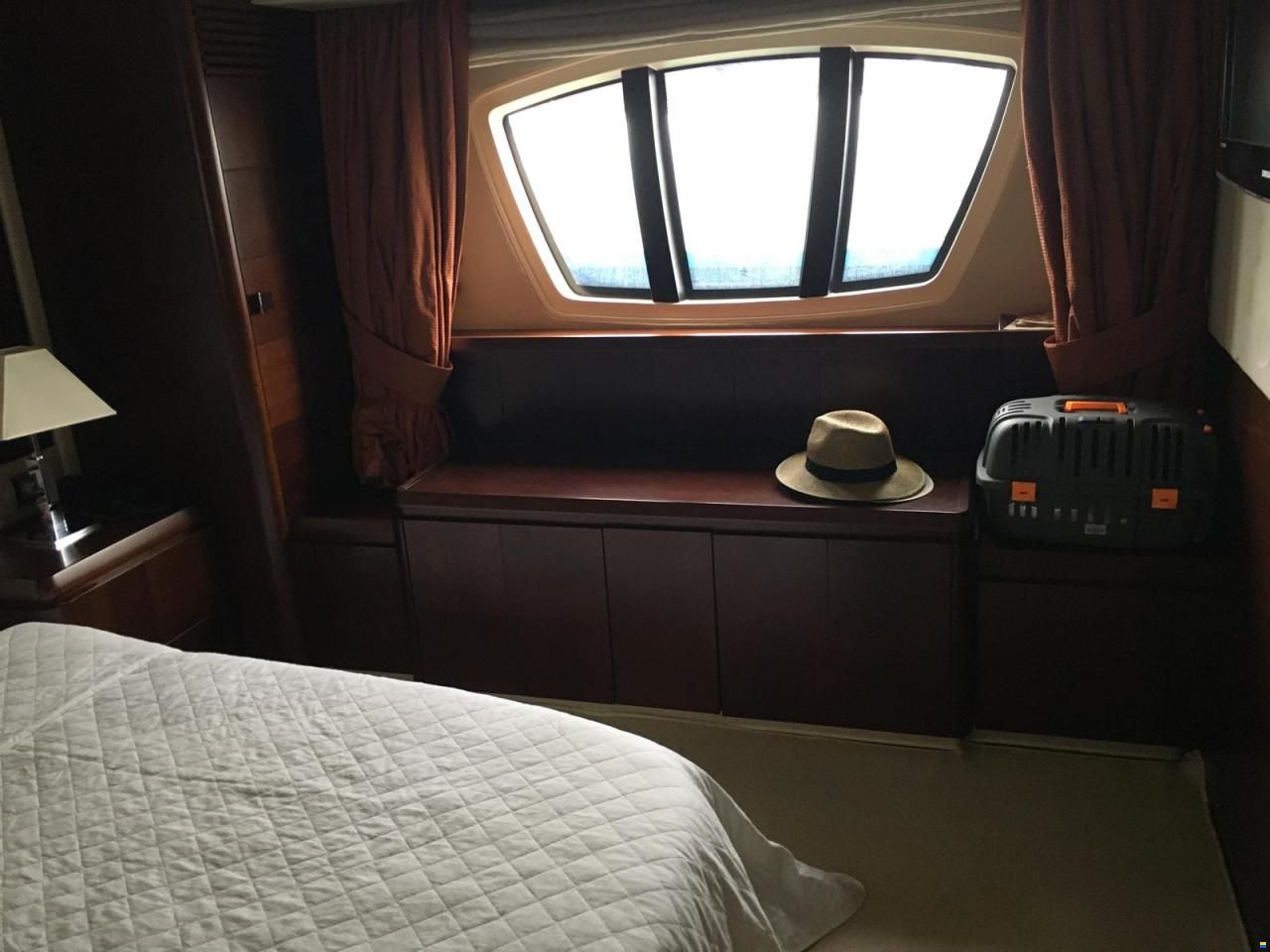 Azimut 75