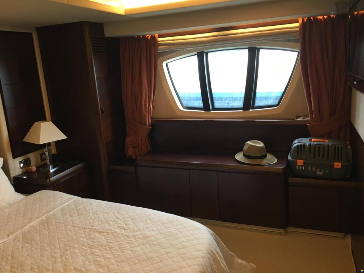 Azimut 75