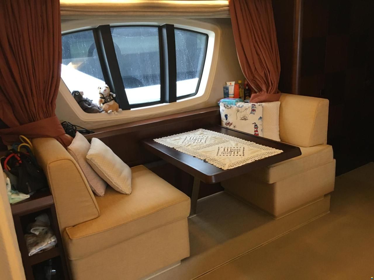 Azimut 75