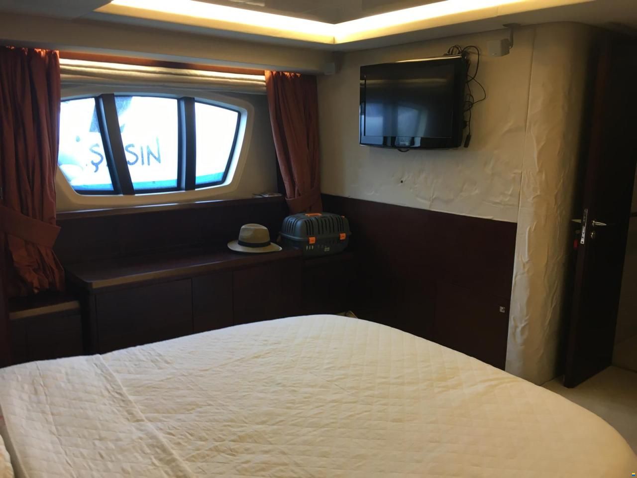 Azimut 75